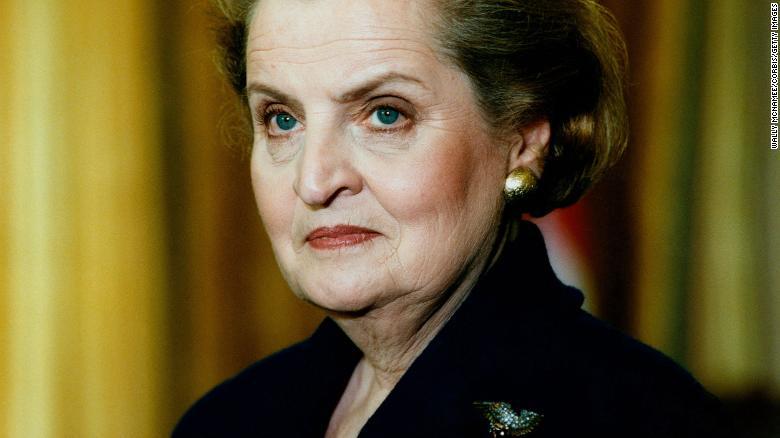 B&agrave; Madeleine Albright trở th&agrave;nh nữ Ngoại trưởng đầu ti&ecirc;n của Mỹ v&agrave;o năm 1997 . Ảnh: CNN