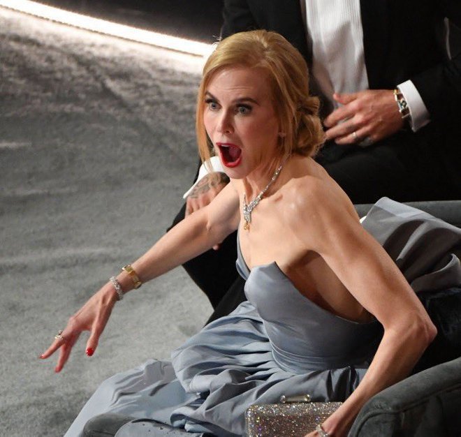 Phản ứng của Nicole Kidman sau c&uacute; t&aacute;t của Will Smith. Ảnh:&nbsp;Pop Base