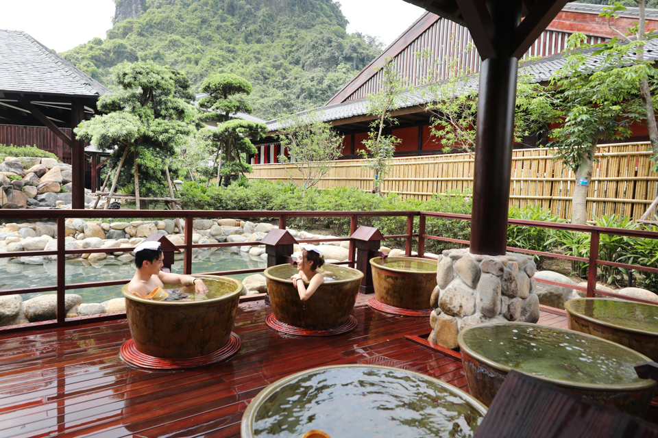 Yoko Onsen Quang Hanh