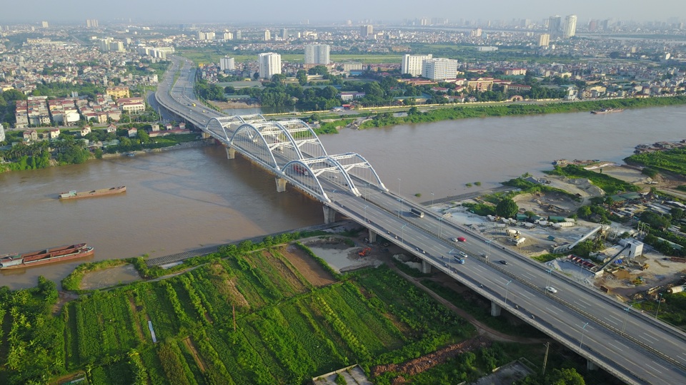 Sông Đuống đoạn chảy qua quận Long Biên. Ảnh Phạm Hùng (5)