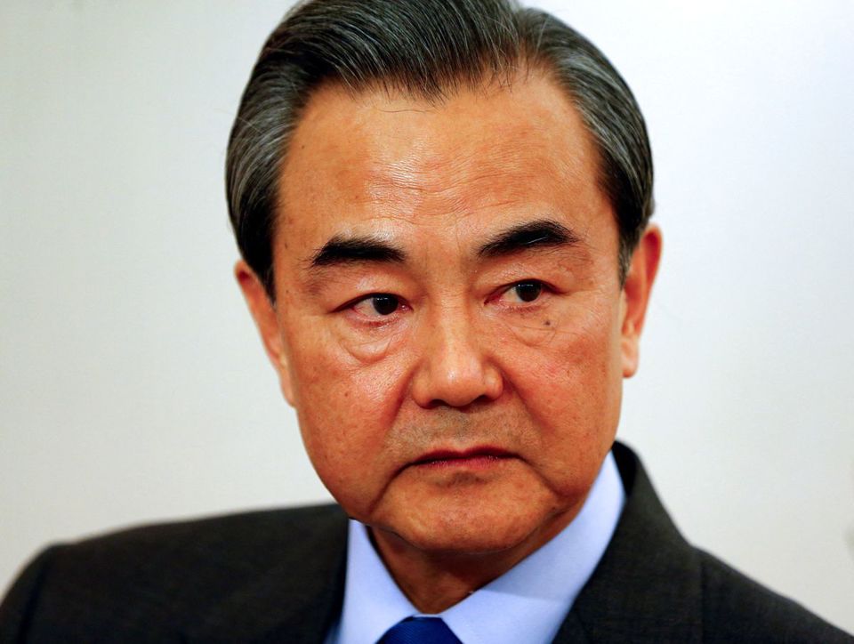 Ngoại trưởng Trung Quốc Vương Nghị trả lời phỏng vấn truyền th&ocirc;ng tại Munich, Đức. Ảnh: Reuters