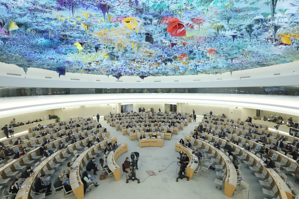 To&agrave;n cảnh phi&ecirc;n họp đặc biệt về t&igrave;nh h&igrave;nh&nbsp;Ukraine&nbsp;của UNHRC ở Geneva, Thụy Sĩ, ng&agrave;y 4/3. Ảnh:&nbsp; Reuters