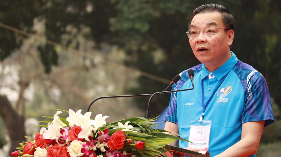 Chủ tịch UBND TP H&agrave; Nội Chu Ngọc Anh ph&aacute;t biểu tại buổi lễ.
