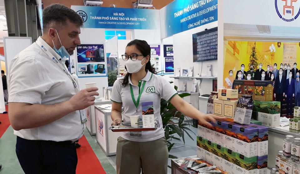 Doanh nghiệp quốc tế v&agrave; H&agrave; Nội kết nối ti&ecirc;u thụ sản phẩm tại Vietnam Expo 2022