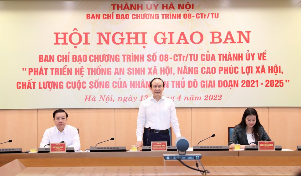 Chủ tịch HĐND TP, Trưởng Ban chỉ đạo Chương trình số 08-CTrTU Nguyễn Ngọc Tuấn phát biểu tại Hội nghị. Ảnh TRần Oanh01 (2)