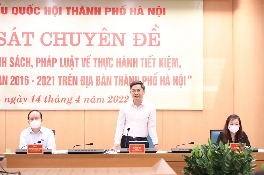 Ph&oacute; Chủ tịch UBND TP H&agrave; Nội H&agrave; Minh Hải ph&aacute;t biểu tiếp thu c&aacute;c &yacute; kiến