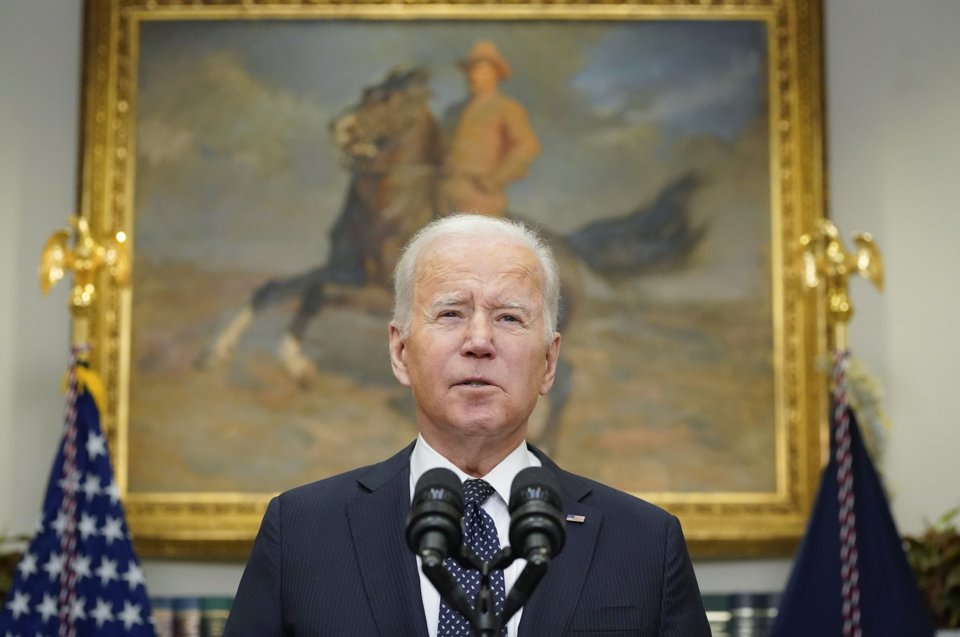 Nh&agrave; Trắng khẳng định Tổng thống Biden sẽ kh&ocirc;ng thăm Ukraine. Ảnh: AP
