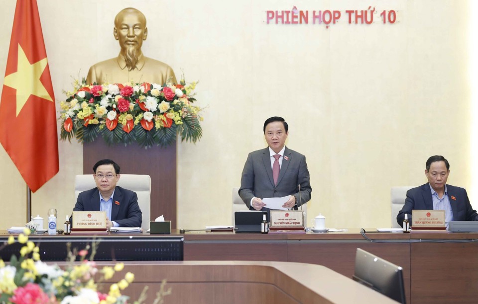 Phó Chủ tịch Quốc hội Nguyễn Khắc Định phát biểu ý kiến. Ảnh Doãn Tấn