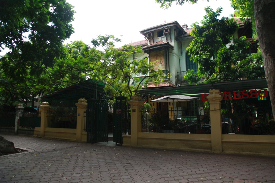 Biệt thự cũ trên phố Phan Đình Phùng, Hà Nội. Ảnh: Công Hùng