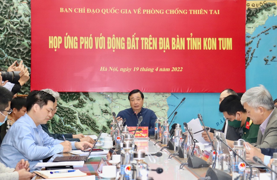 Ph&oacute; Trưởng Ban Chỉ đạo Quốc gia về Ph&ograve;ng, chống thi&ecirc;n tai Trần Quang Ho&agrave;i ph&aacute;t biểu tại cuộc họp.