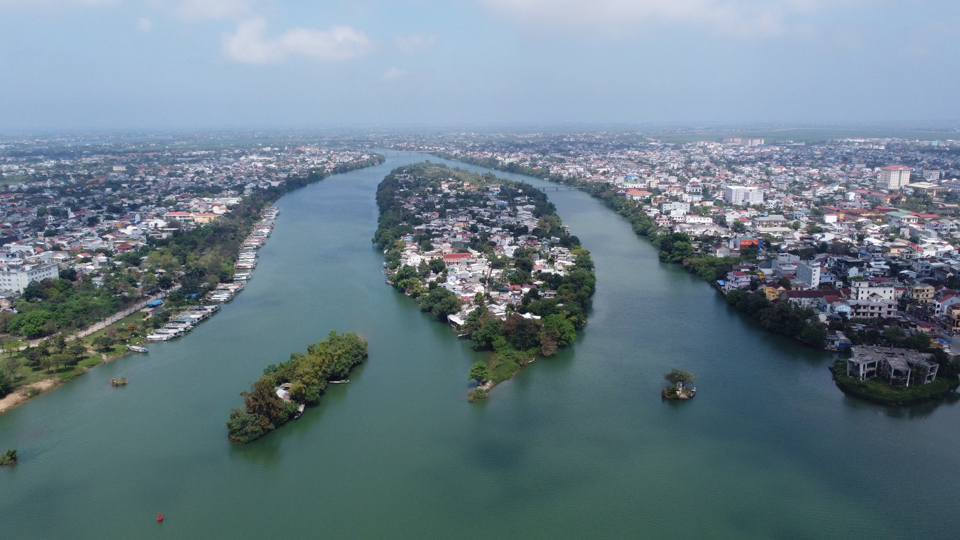 Cồn Hến (Tả Thanh Long) nh&igrave;n từ tr&ecirc;n cao.