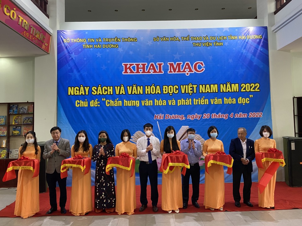 Khai mạc Ng&agrave;y S&aacute;ch v&agrave; Văn h&oacute;a đọc Việt Nam năm 2022 tại Thư viện tỉnh.