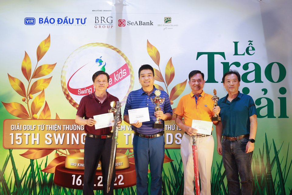 Giải Golf từ thiện V&igrave; trẻ em Việt Nam kết th&uacute;c th&agrave;nh c&ocirc;ng tốt đẹp.