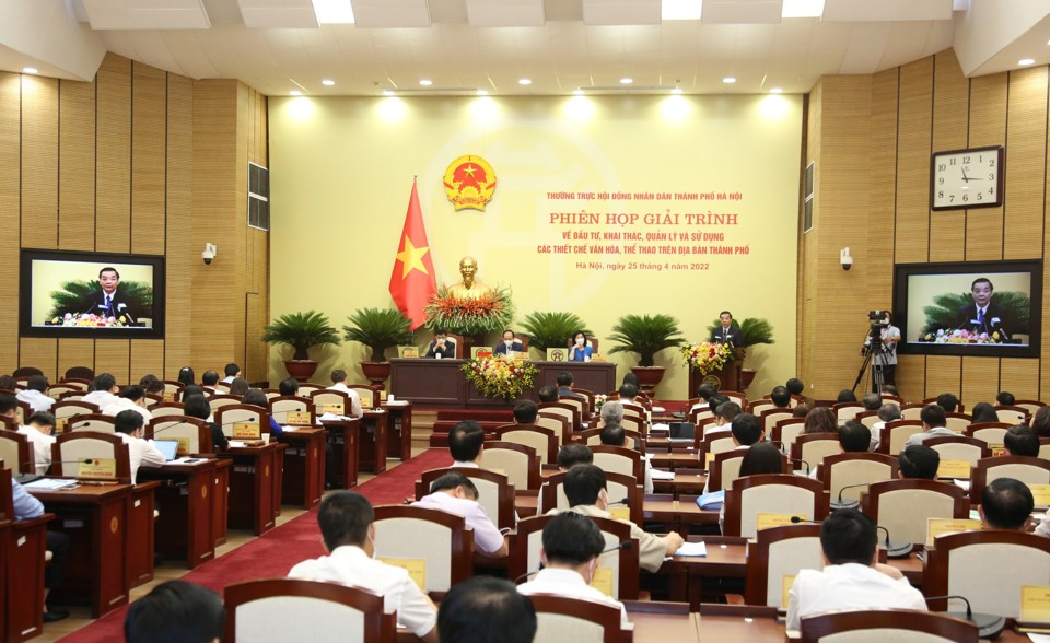 Quang cảnh phi&ecirc;n giải tr&igrave;nh