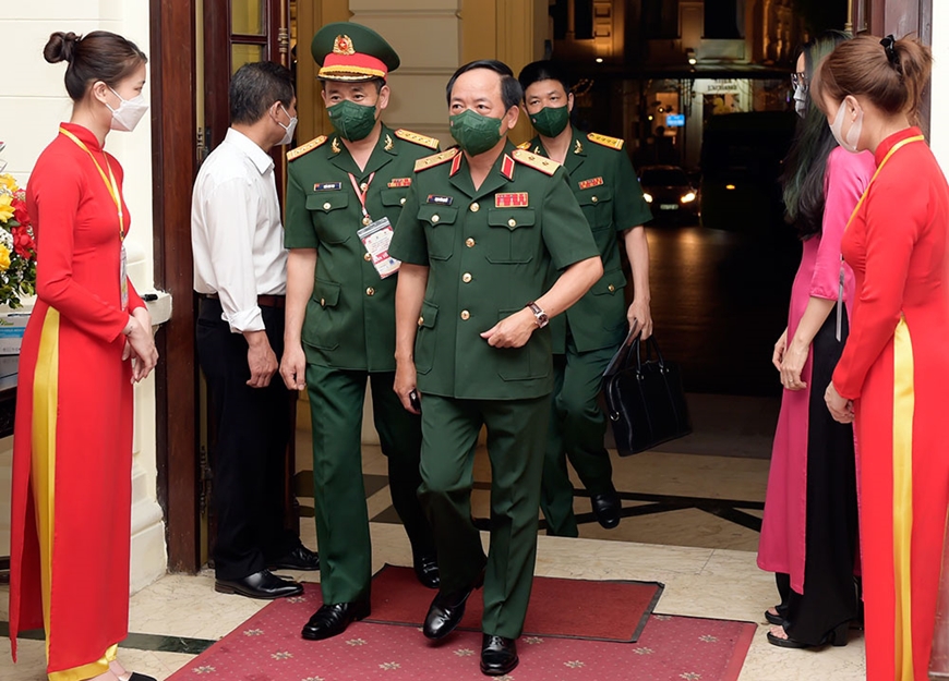 Trung tướng Trịnh Văn Quyết đến dự Lễ tổng kết, trao giải.