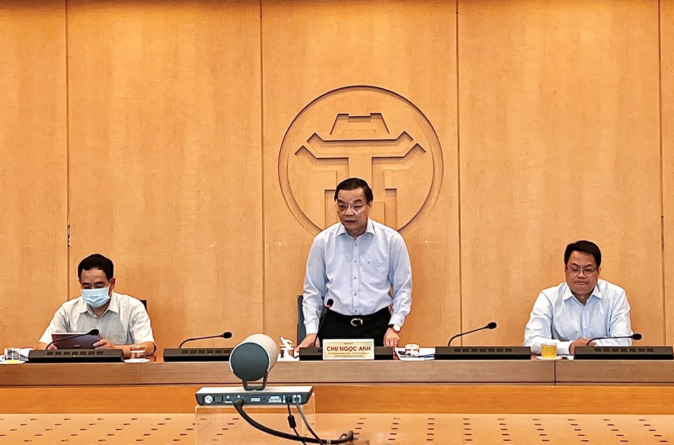 Chủ tịch UBND TP H&agrave; Nội Chu Ngọc Anh ph&aacute;t biểu tại phi&ecirc;n họp từ điểm cầu TP H&agrave; Nội