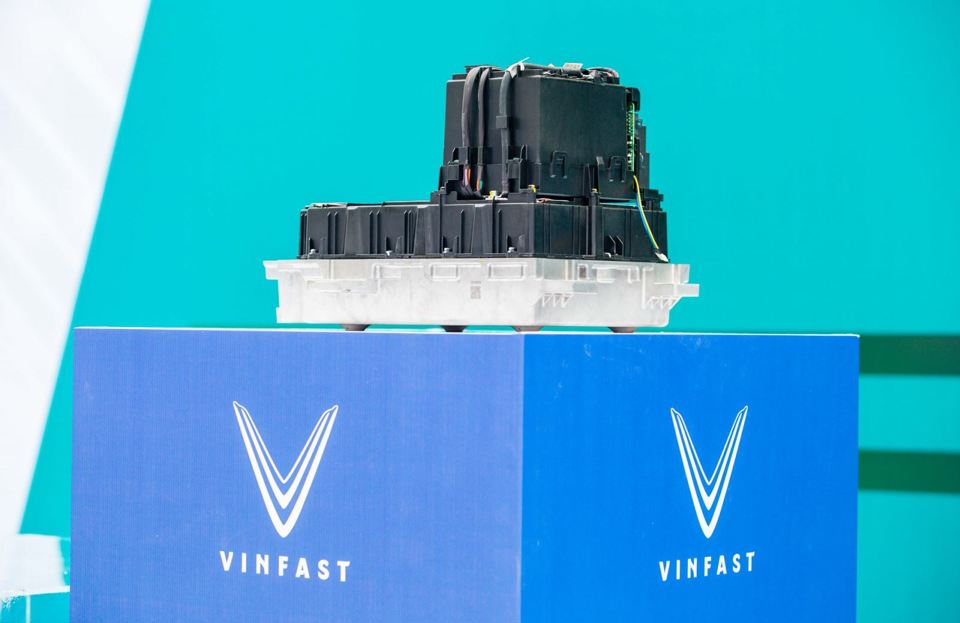 VinFast ra mắt 5 mẫu xe máy điện có thể di chuyển gần 200 km/lần sạc - Ảnh 1