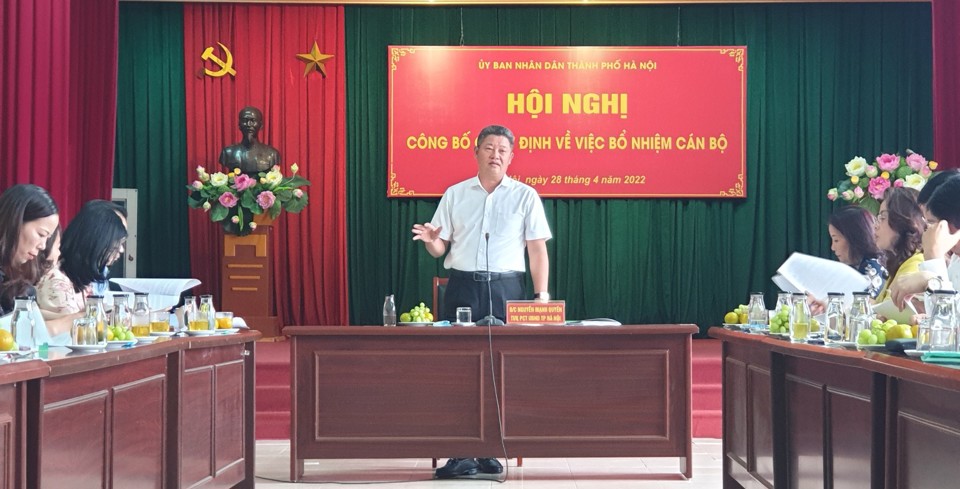 Ph&oacute; Chủ tịch UBNDTP H&agrave; Nội Nguyễn Mạnh Quyền ph&aacute;t biểu chỉ đạo tại Hội nghị.