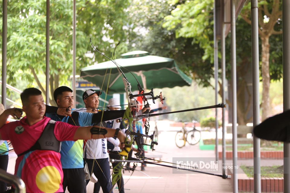 Tại SEA Games 31, bắn cung Việt Nam sẽ tham dự với 16 VĐV, tranh t&agrave;i từ ng&agrave;y 14/5 đến 19/5 tại trường bắn cung thuộc Trung t&acirc;m Huấn luyện thể thao quốc gia H&agrave; Nội.
