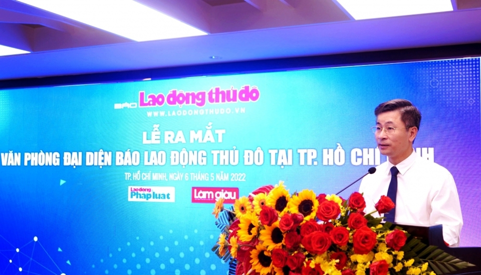Chủ tịch Li&ecirc;n đo&agrave;n Lao động TP H&agrave; Nội Nguyễn Phi Thường ph&aacute;t biểu tại buổi lễ.