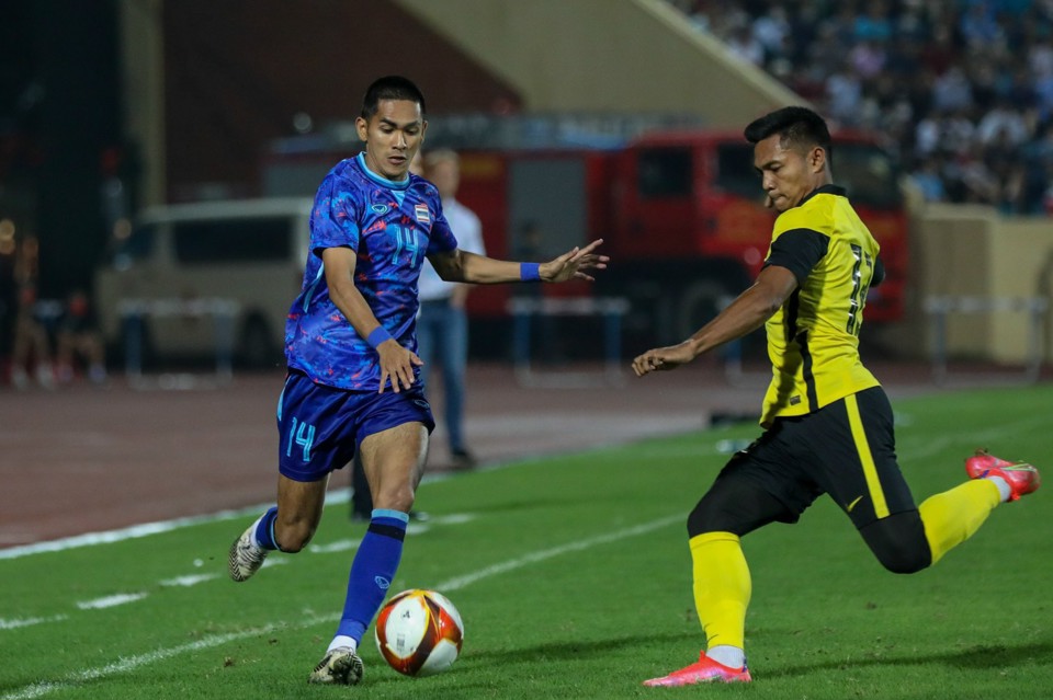 U23 Malaysia v&agrave; U23 Th&aacute;i Lan nhập cuộc đầy quyết t&acirc;m.