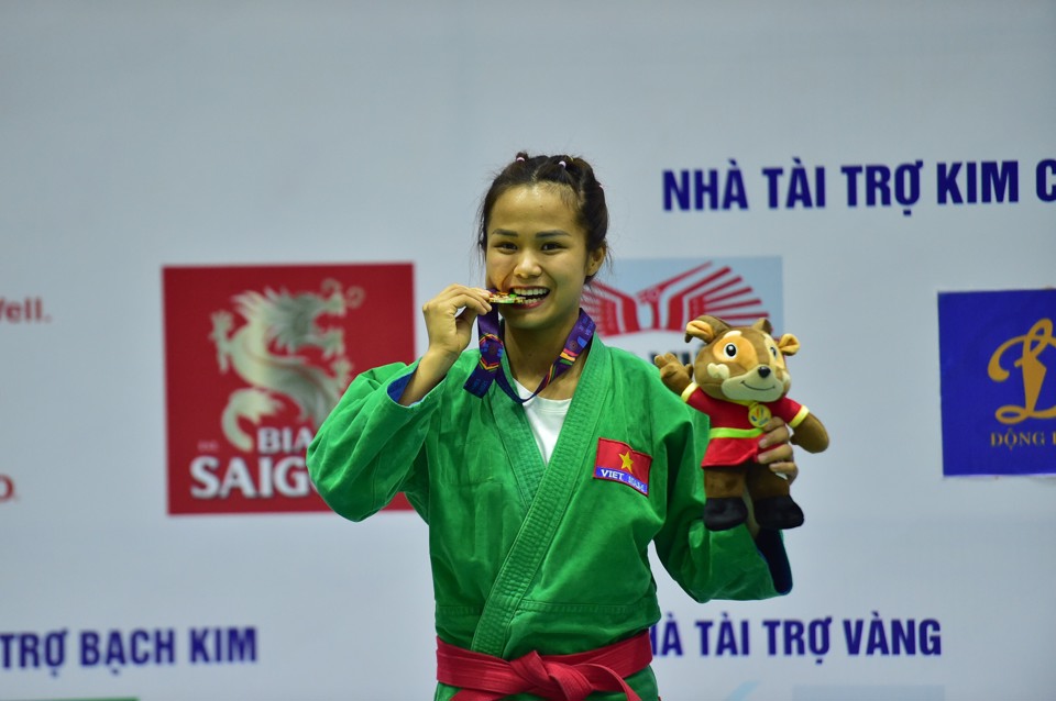 Vận động viênTôThị Trang giành HCV đầu tiên cho ĐoànThể thaoViệt Nam ở bộ môn Kurash.