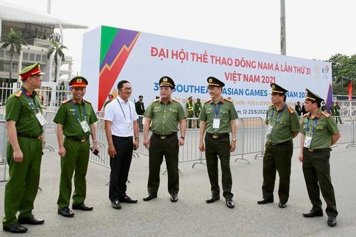 Trung tướng Nguyễn Hải Trung - Gi&aacute;m đốc C&ocirc;ng an TP H&agrave; Nội tại buổi kiểm tra c&ocirc;ng t&aacute;c đảm bảo an ninh, an to&agrave;n cho SEA Games 31.