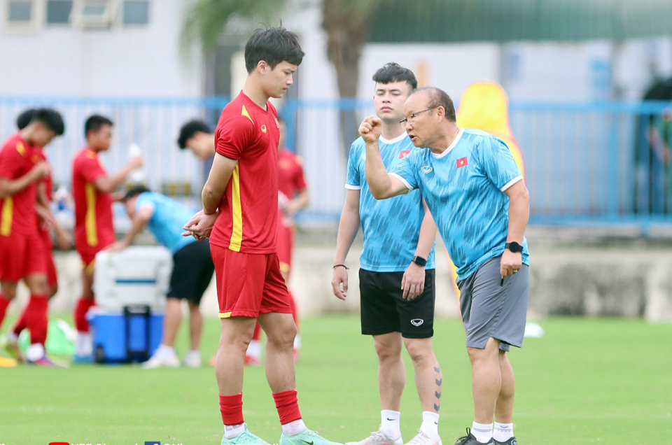 HLV Park chưa định h&igrave;nh bộ khung cố định cho U23 Việt Nam. Ảnh HH