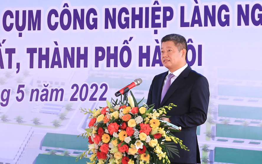 Ph&oacute; Chủ tịch UBND TP Nguyễn Mạnh Quyền ph&aacute;t biểu tại buổi lễ.