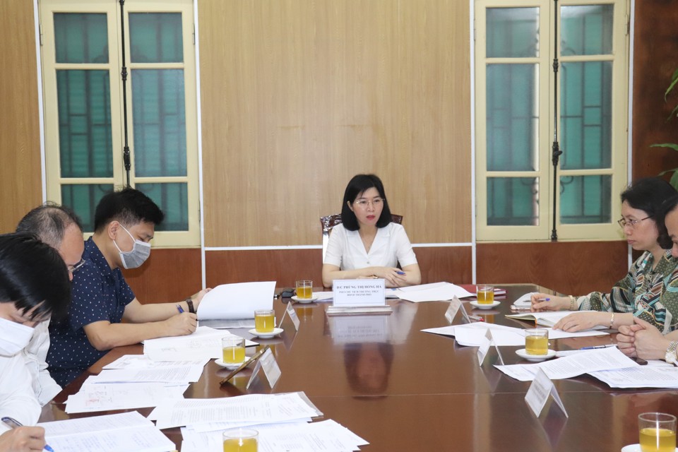 Phó Chủ tịch Thường trực HĐNDTP Hà Nội Phùng Thị Hồng Hà chủ trì tiếp công dân định kỳ tháng 4/2022. Ảnh: Linh Nguyễn
