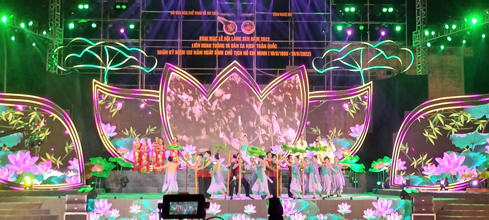 Nghệ An: Chính thức  khai mạc Lễ hội Làng Sen 2022 - Ảnh 1