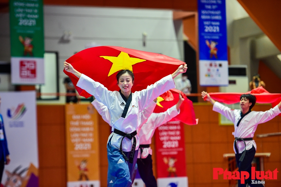 Võ sĩ Hà Nội cùng đồng đội “ẵm” 4 Huy chương Vàng Taekwondo biểu diễn - Ảnh 14