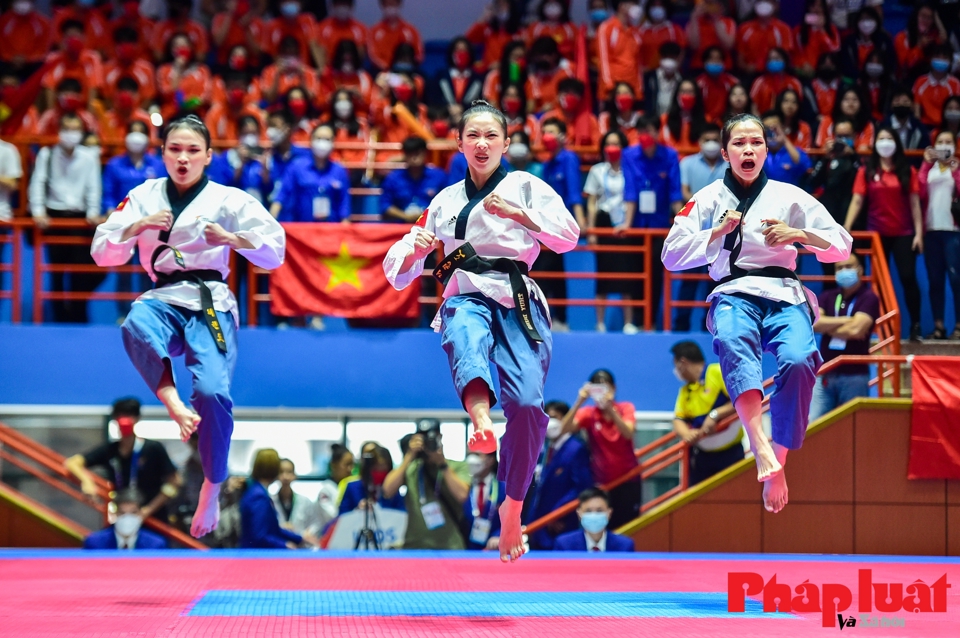 Võ sĩ Hà Nội cùng đồng đội “ẵm” 4 Huy chương Vàng Taekwondo biểu diễn - Ảnh 6