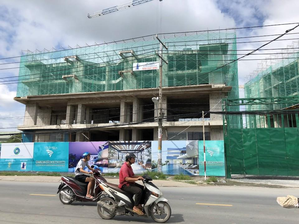 Đa số các dự án bất động sản ở TP Hồ Chí Minh gặp vướng mắc liên quan thủ tục cấp phép đầu tư, tính tiền sử dụng đất.