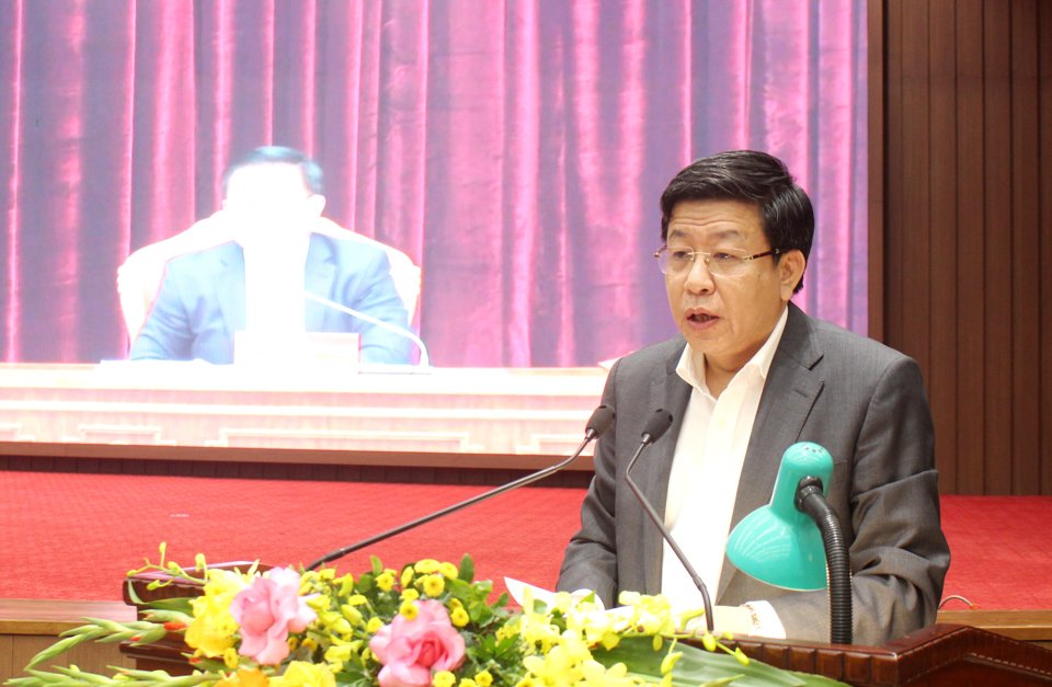 Ph&oacute; Chủ tịch UBND TP H&agrave; Nội Dương Đức Tuấn tr&igrave;nh b&agrave;y tham luận tại hội nghị.