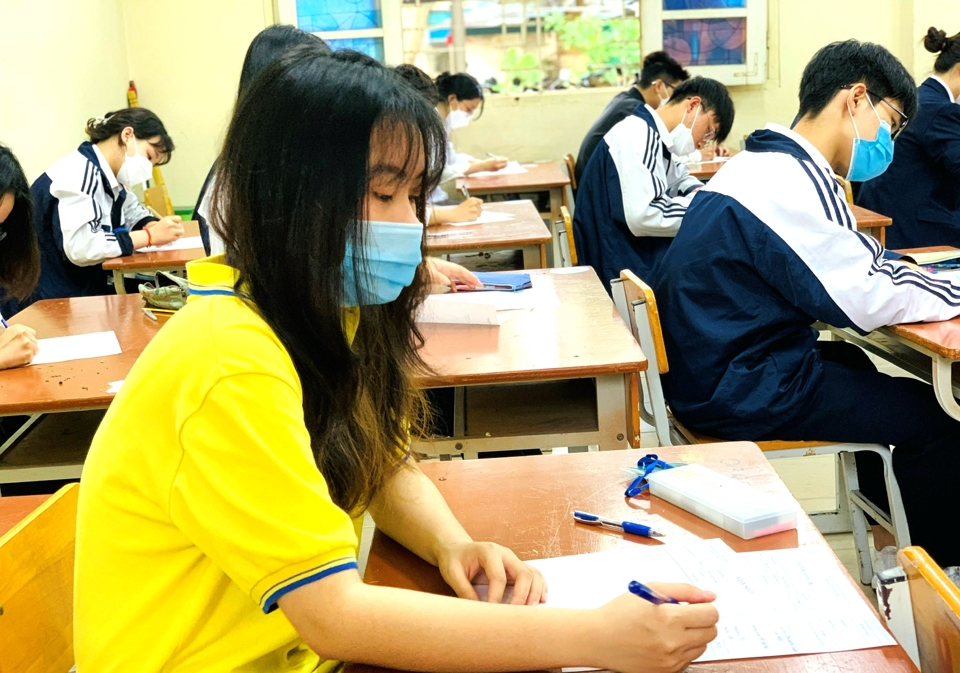 Học sinh lớp 12 tại Hà Nội đã được tham gia một kỳ khảo sát để tập dượt cho kỳ thi tốt nghiệp THPT 2022