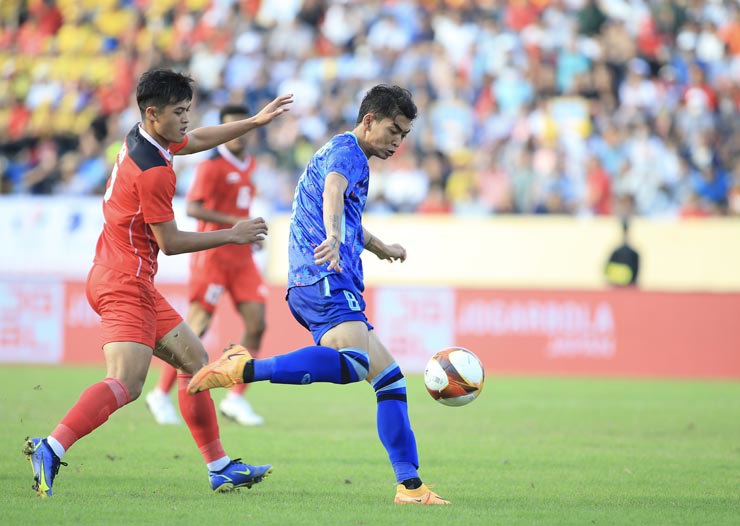 U23 Thái Lan chiến thắng tối thiểu để giành quyền vào chung kết SEA Games 31 - Ảnh 4