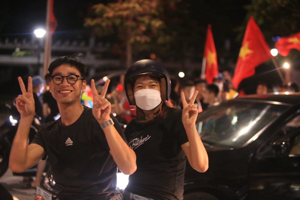 Người dân hân hoan cùng chiến thắng của U23 Việt Nam - Ảnh 4