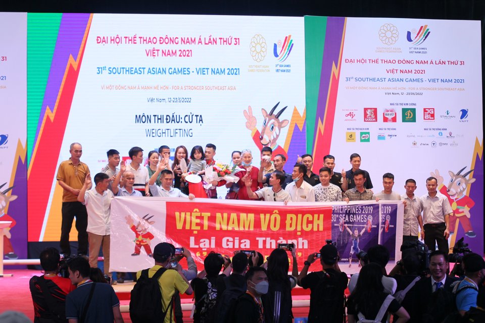 Khoảnh khắc đô cử của đoàn thể thao Hà Nội phá kỷ lục SEA Games 31 - Ảnh 2