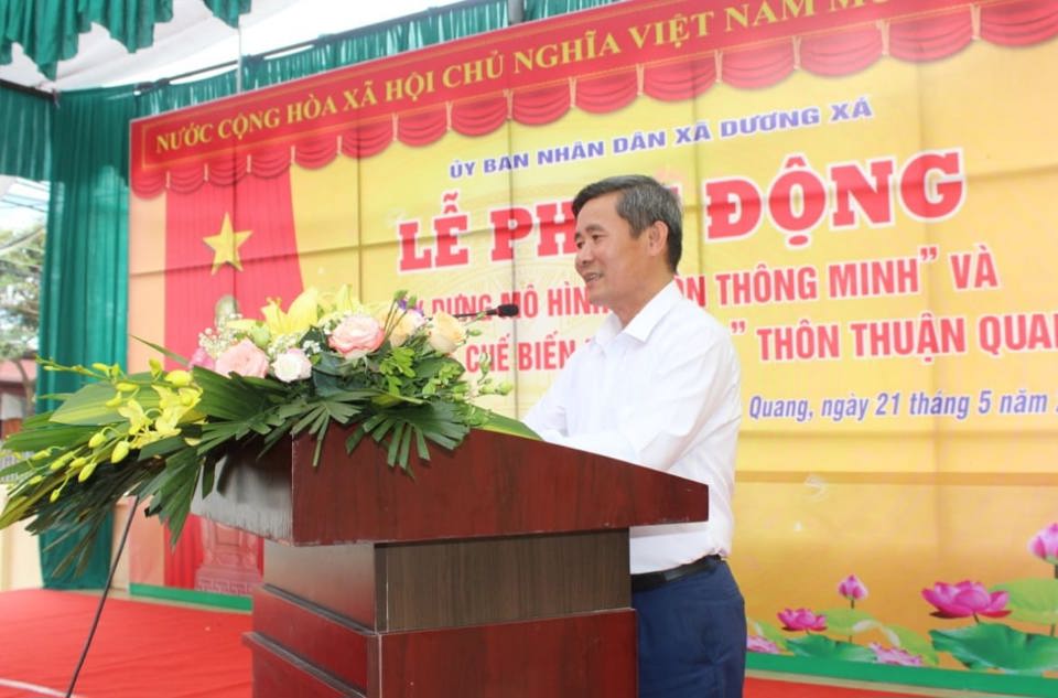 Ph&oacute; Chủ tịch UBND huyện Gia L&acirc;m Nguyễn Đức Hồng ph&aacute;t biểu tại buổi lễ