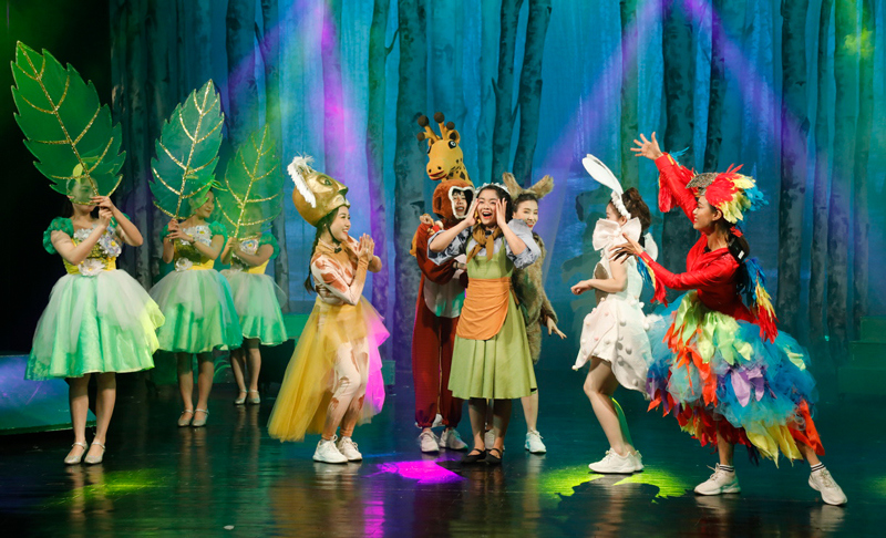 Vở nhạc kịch“Bầy chim thiên nga” của Nhà hát Tuổi trẻ hứa hẹn mang đến niềm vui, sự hứng khởi, bổ ích cho trẻ em. Ảnh: Nhi An