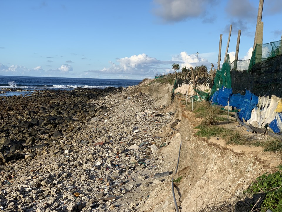 Quảng Ngãi: Sạt lở bờ biển ở Lý Sơn ngày càng nghiêm trọng