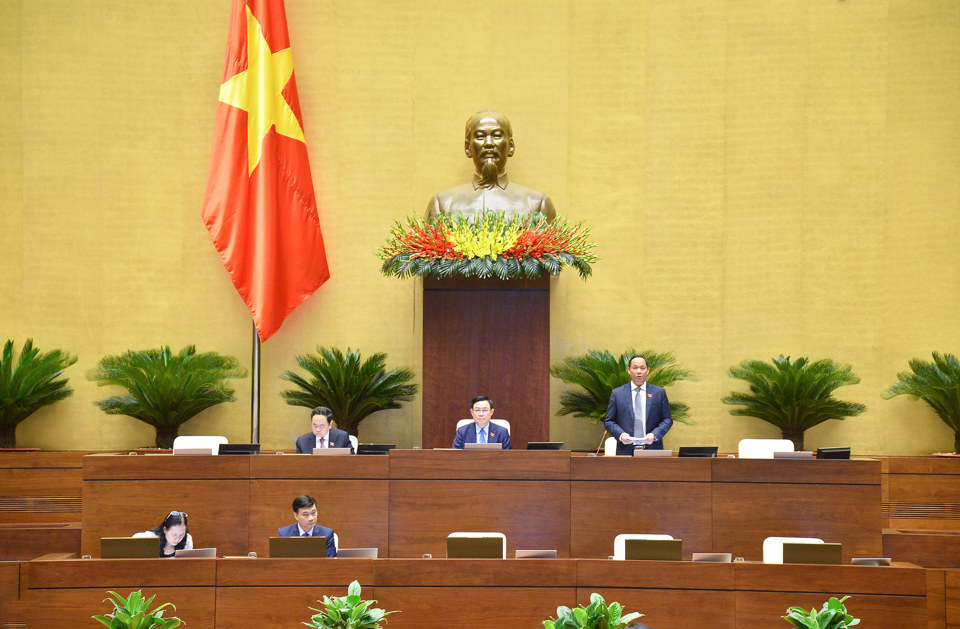 Ph&oacute; Chủ tịch Quốc hội Trần Quang Phương điều h&agrave;nh nội dung tại Kỳ họp. Ảnh: Quochoi.vn