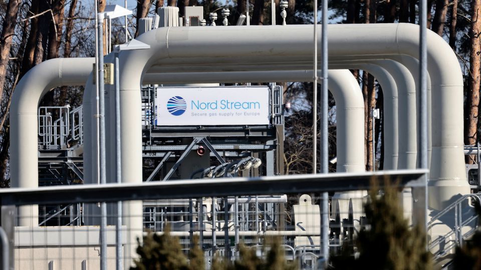 Ukraine&nbsp; vừa đề nghị&nbsp; Đức ngừng vận h&agrave;nh đường ống kh&iacute; đốt Nord Stream 1. Ảnh: Reuters