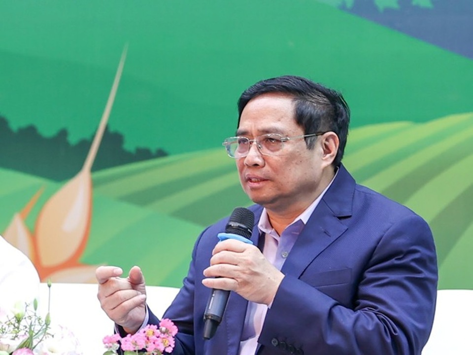 Thủ tướng Ch&iacute;nh phủ Phạm Minh Ch&iacute;nh giải đ&aacute;p kiến nghị của n&ocirc;ng d&acirc;n tại hội nghị đối thoại được tổ chức s&aacute;ng 29/5.
