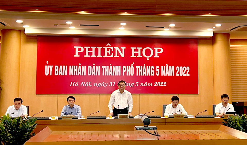 Chủ tịch Ủy Ban Nhân Dân TP Hà Nội Thủ Đô Chu Ngọc Anh tuyên bố bên trên phiên họp luyện thể Ủy Ban Nhân Dân TP.