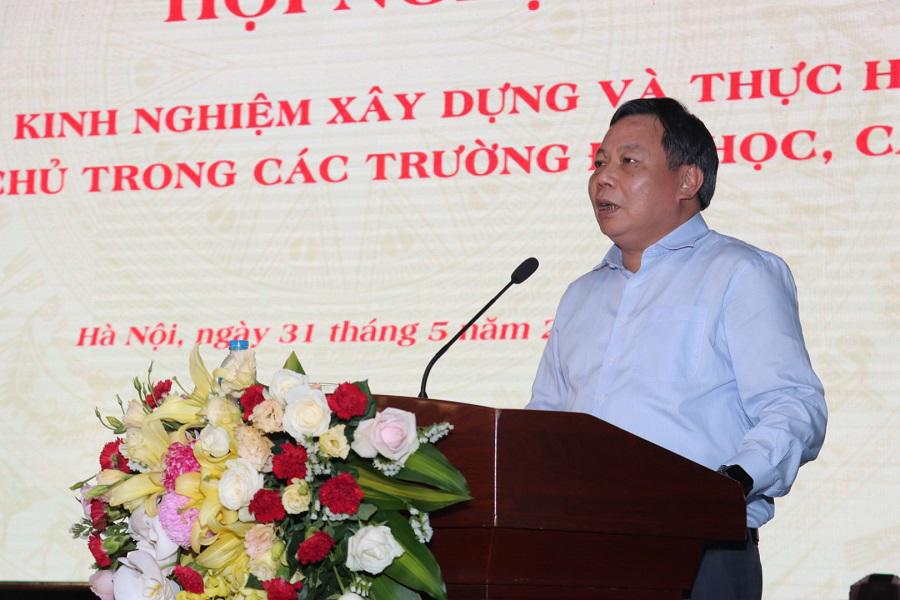 Phó Bí thư Thành ủy Hà Nội Nguyễn Văn Phong phát biểu chỉ đạo tại Hội nghị.