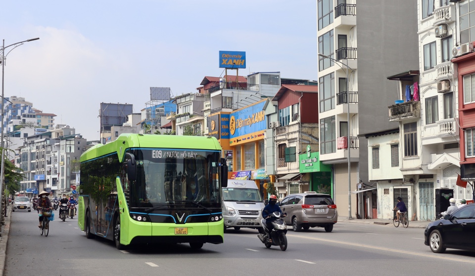 Tuyến bu&yacute;t điện E09 vừa được bổ sung v&agrave;o mạng lưới vận tải c&ocirc;ng cộng Thủ đ&ocirc;.