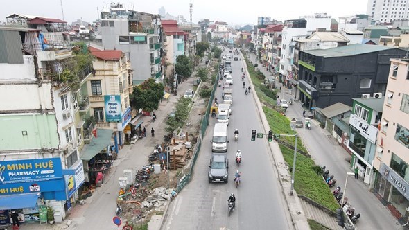 Sở GTVT TP H&agrave; Nội cấp ph&eacute;p r&agrave;o chắn đường &Acirc;u Cơ v&agrave; An Dương Vương v&agrave; chấp thuận phương &aacute;n ph&acirc;n luồng giao th&ocirc;ng phục vụ thi c&ocirc;ng đối với c&ocirc;ng tr&igrave;nh x&acirc;y dựng cầu vượt An Dương &ndash; Thanh Ni&ecirc;n để hạn chế &ugrave;n tắc giao th&ocirc;ng.