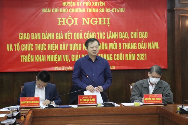Đồng chí Lê Ngọc Anh, Thành ủy viên, Bí thư Huyện ủy Phú Xuyên phát biểu chỉ đạo tại hội nghị xây dựng NTM trên địa bàn.
